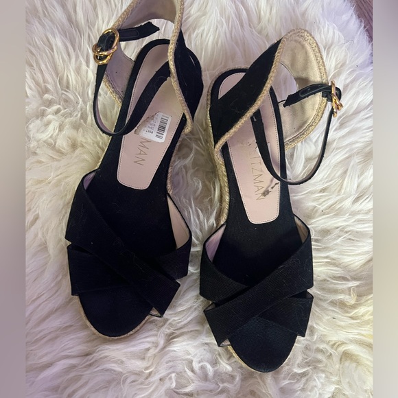 Black cross over inch wedges with gold details - Picture 3 of 4